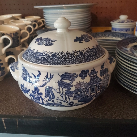 Vintage blue willow dishes - Picture 5 of 5